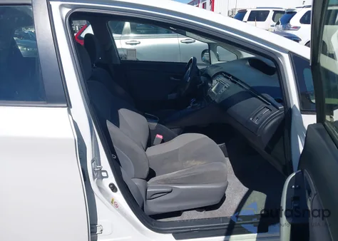 2013 Toyota Prius Three из США, поврежденный, VIN JTDKN3DU9D5553814